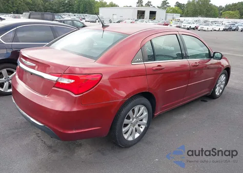 2013 Chrysler 200 Touring z USA, uszkodzony, nr VIN 1C3CCBBB7DN732914